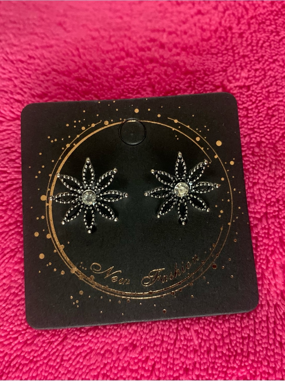 Black and Silver Starburst Floral Stud Earrings